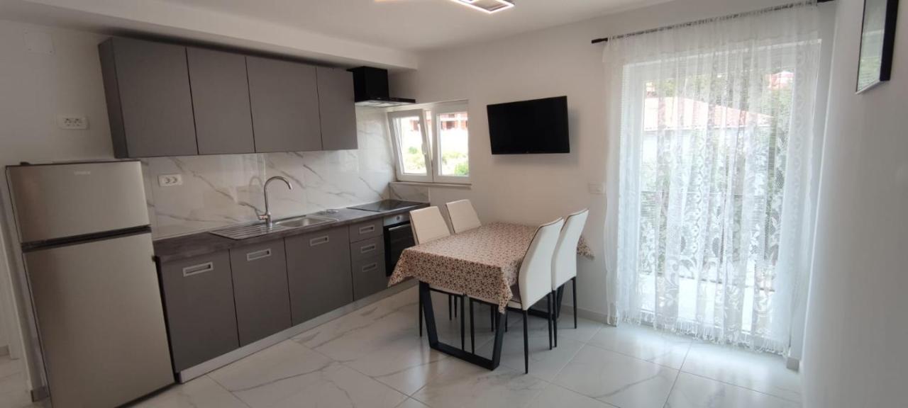 Apartments Inbox Kostrena Esterno foto